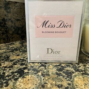 Make a offer Miss Dior Blooming perfume